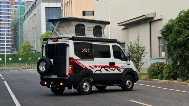 1月28亮相成都房车展全时四驱三把锁开元棋牌app这才是能越野的露营车1(图6)